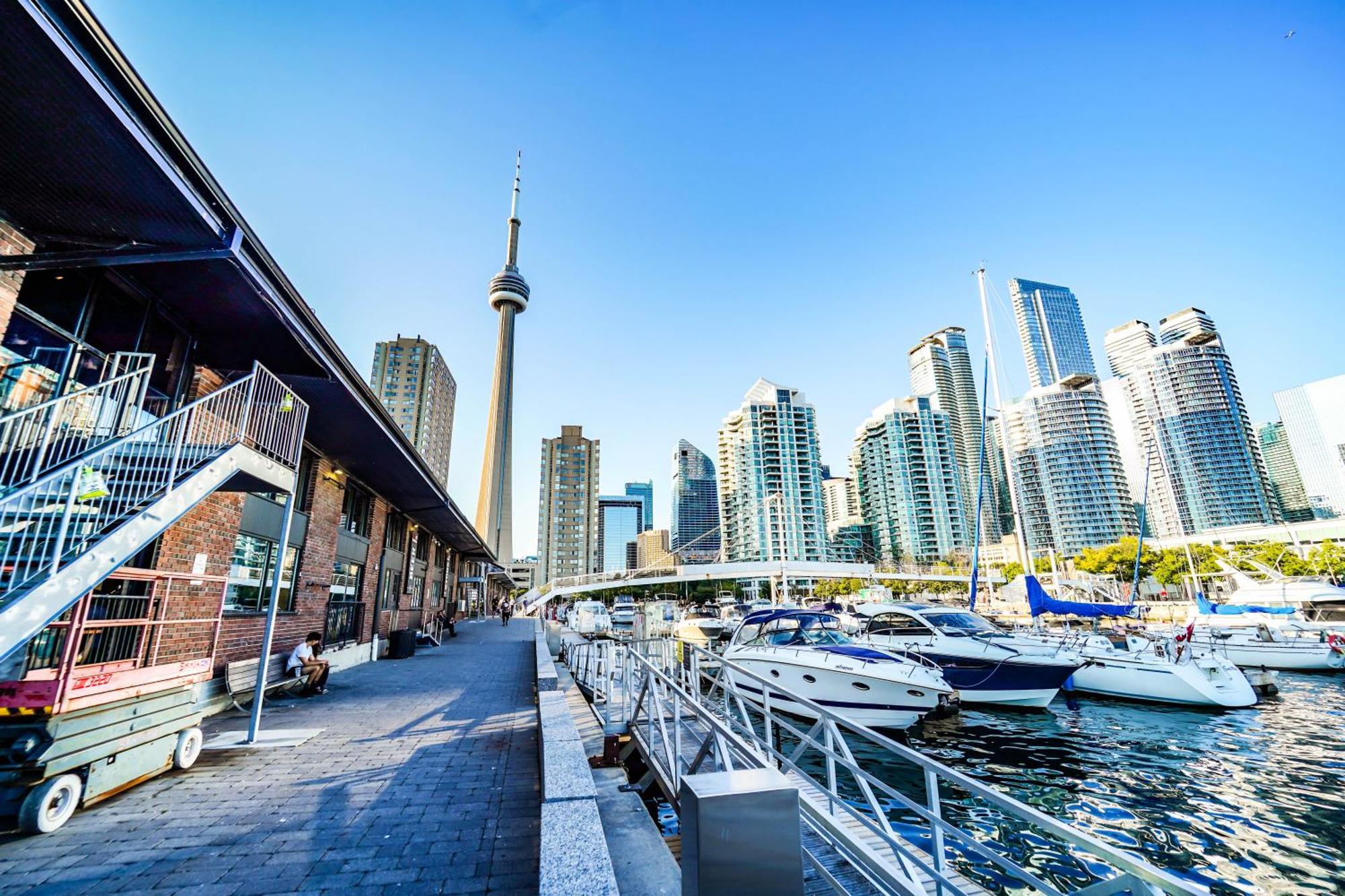Chol Furnished Suites Heart Of Downtown Toronto, 2 Beds, Free Parking, Cn Tower View מראה חיצוני תמונה