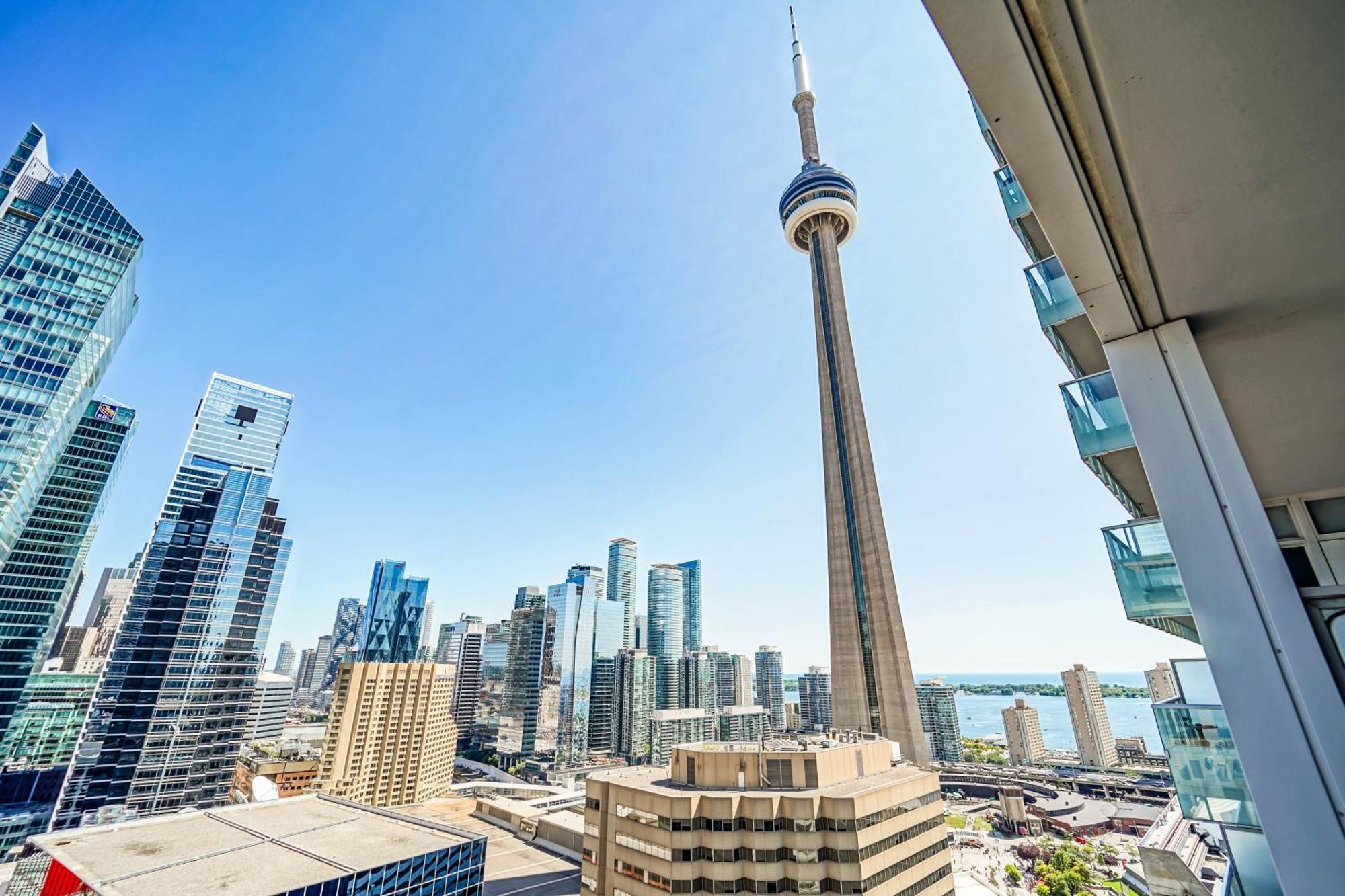 Chol Furnished Suites Heart Of Downtown Toronto, 2 Beds, Free Parking, Cn Tower View מראה חיצוני תמונה