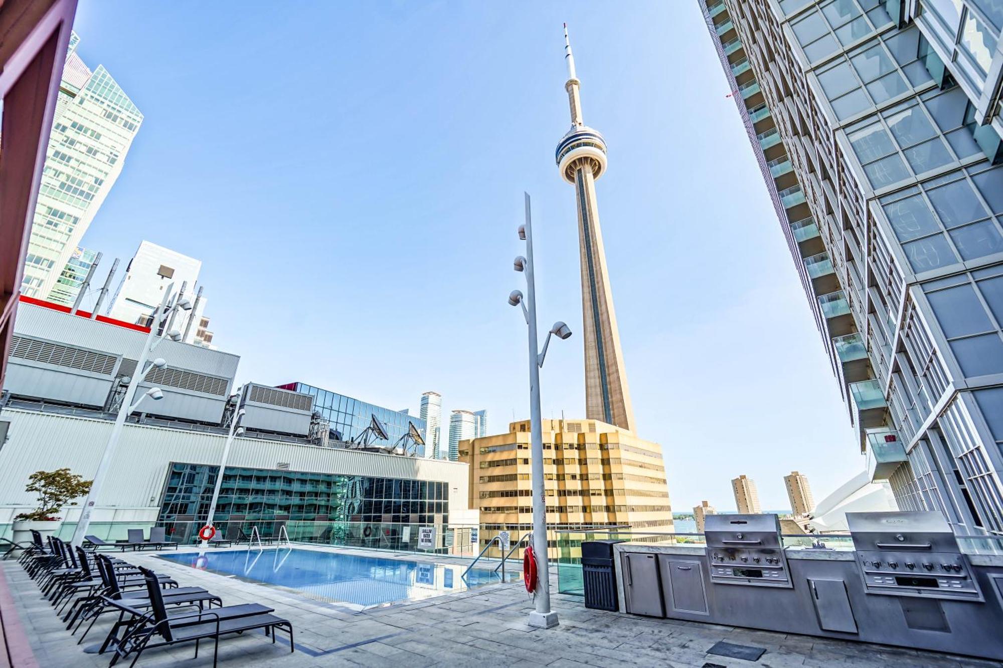 Chol Furnished Suites Heart Of Downtown Toronto, 2 Beds, Free Parking, Cn Tower View מראה חיצוני תמונה