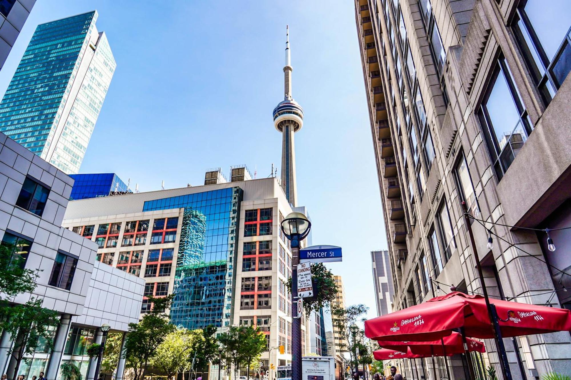 Chol Furnished Suites Heart Of Downtown Toronto, 2 Beds, Free Parking, Cn Tower View מראה חיצוני תמונה