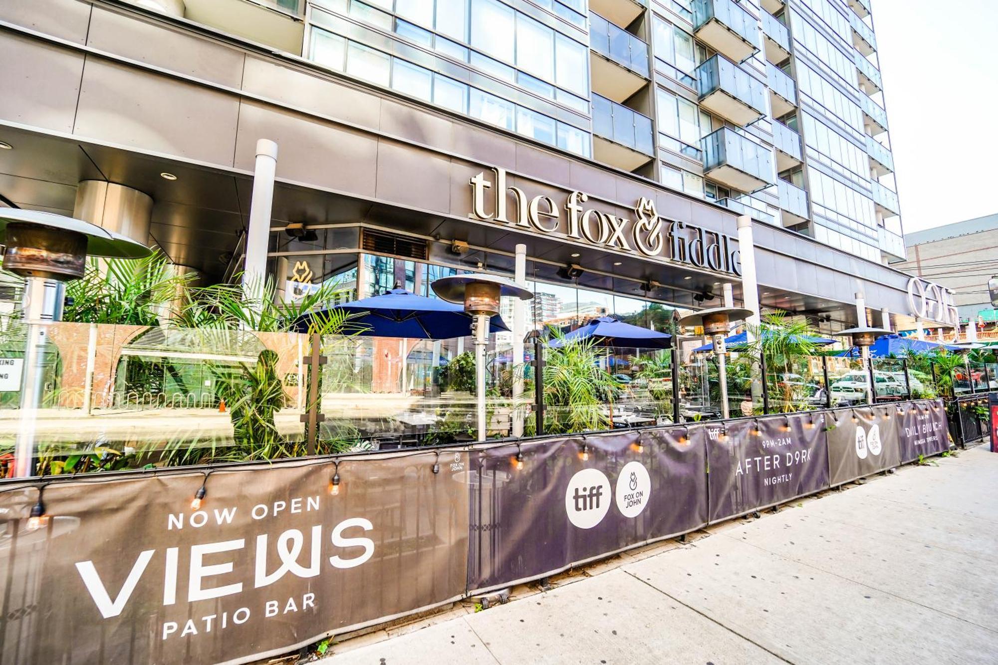 Chol Furnished Suites Heart Of Downtown Toronto, 2 Beds, Free Parking, Cn Tower View מראה חיצוני תמונה