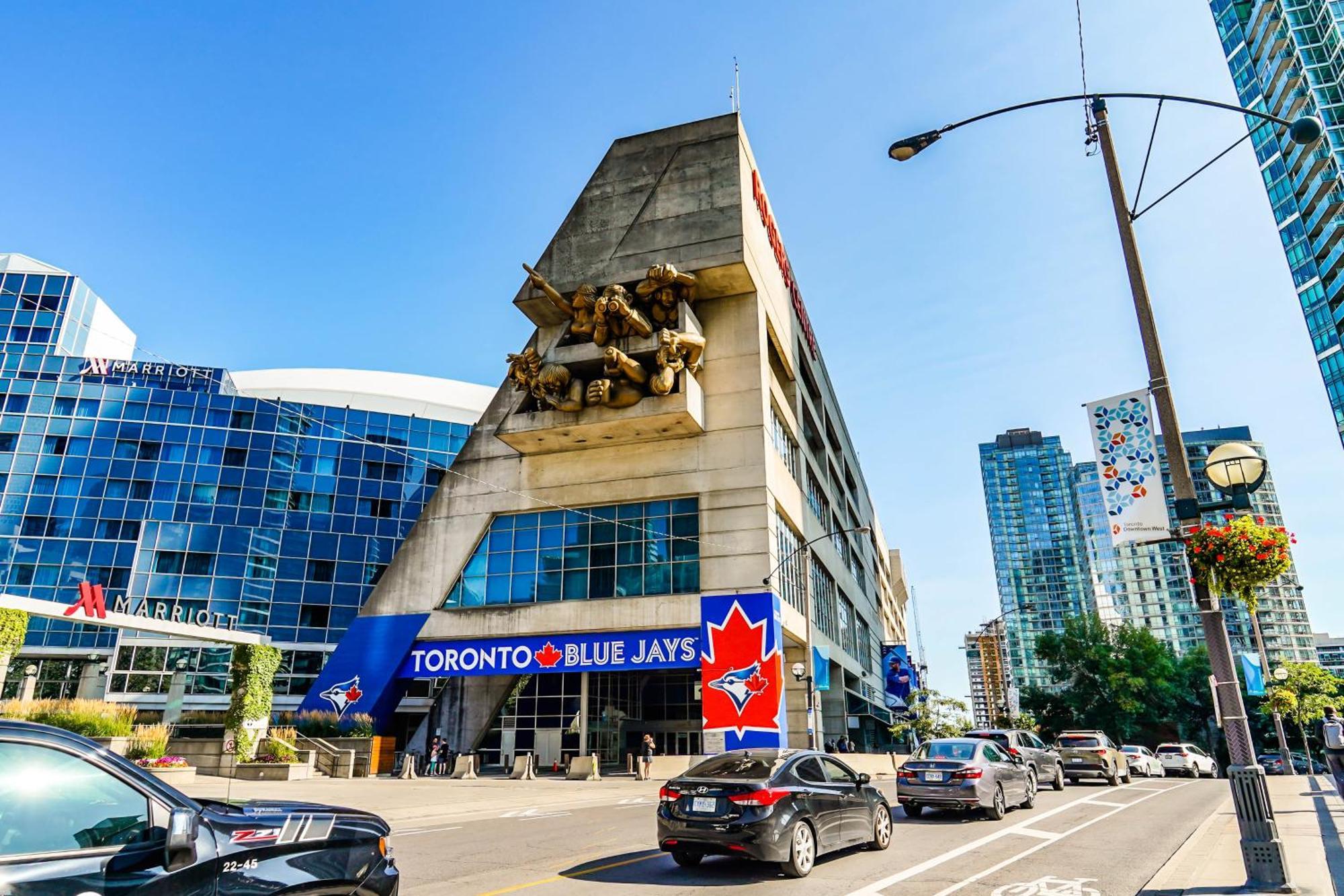Chol Furnished Suites Heart Of Downtown Toronto, 2 Beds, Free Parking, Cn Tower View מראה חיצוני תמונה